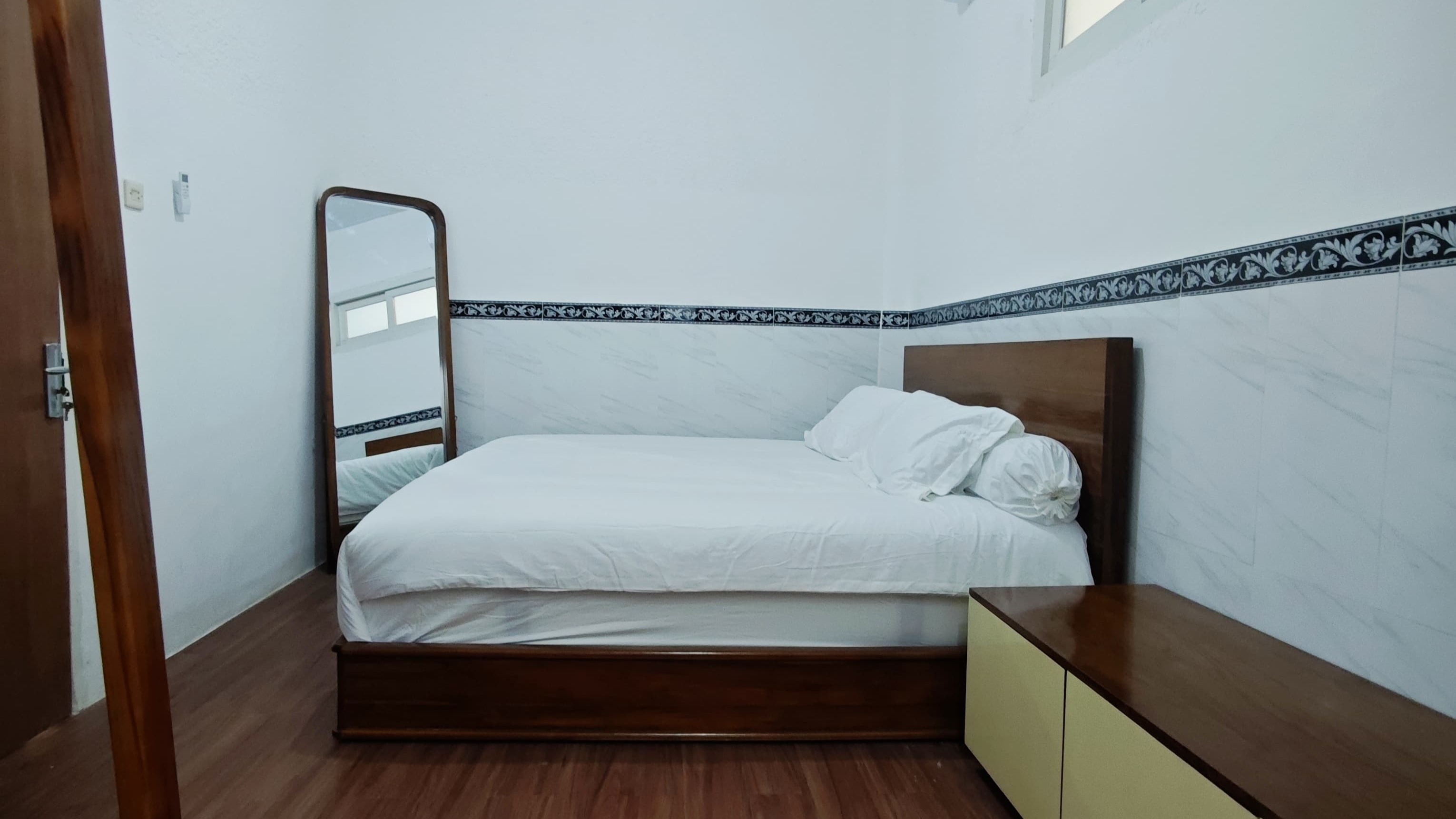 3-Day Local Holiday Home Stay with Custom Day Tour - Image - 4555